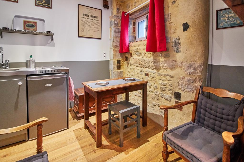 La Plus Petite Maison De France Bayeux Zimmer foto